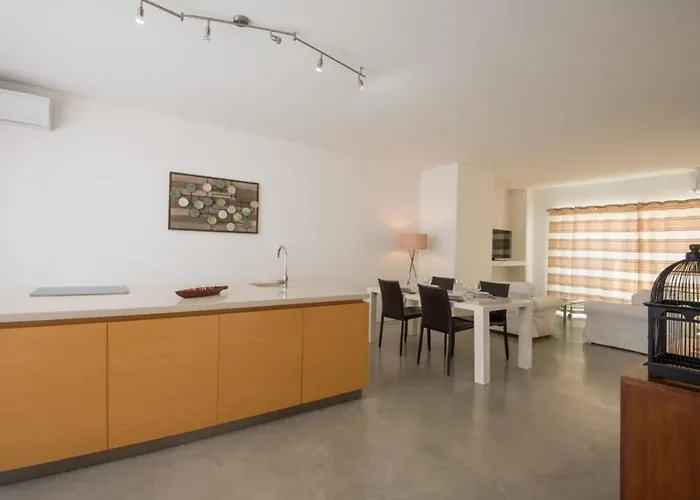 Metrostays Penthouse Spinola St Julian
